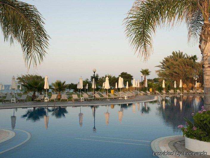 Sentido Kouzalis Beach Hotel Protaras Instalações foto